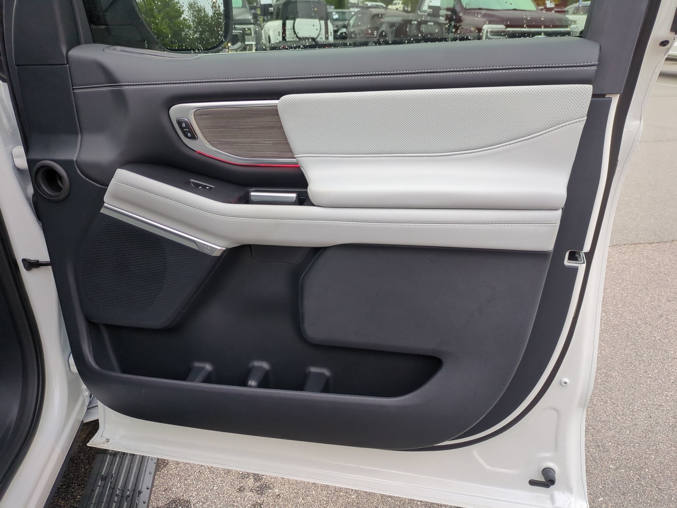 2026 Ford Expedition Platinum - Crossroads Courtesy Demo