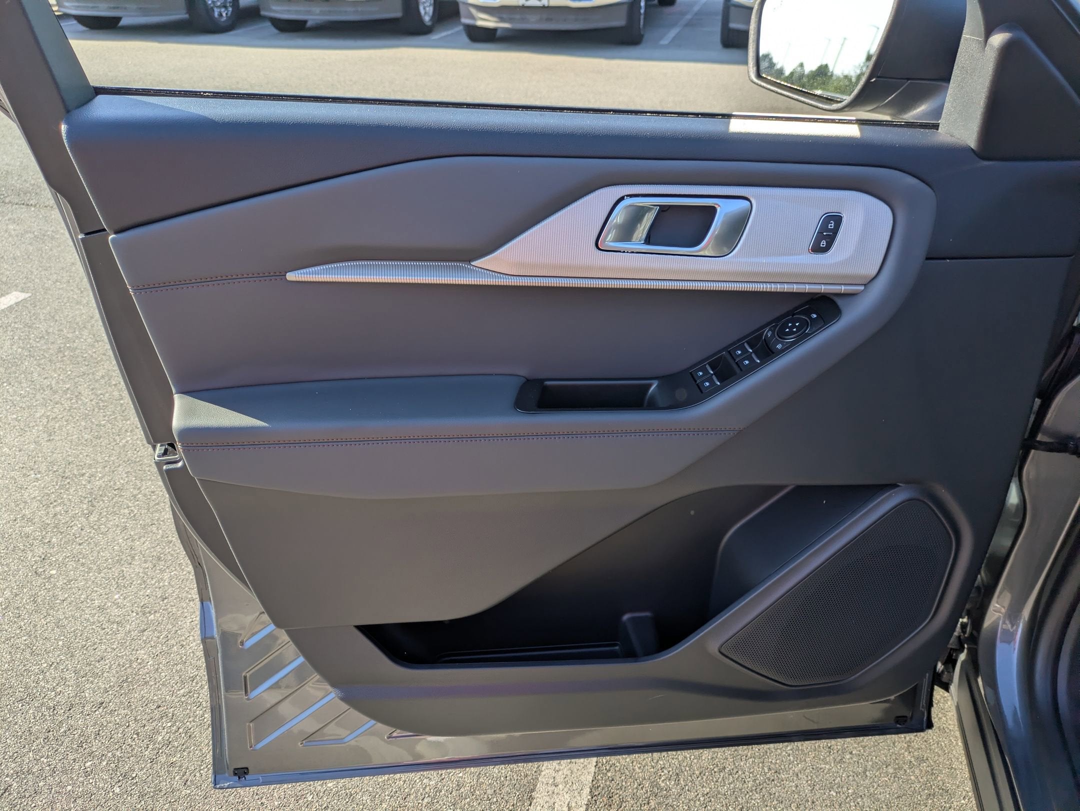 2026 Ford Explorer Active w/100A Pkg - Crossroads Courtesy Demo