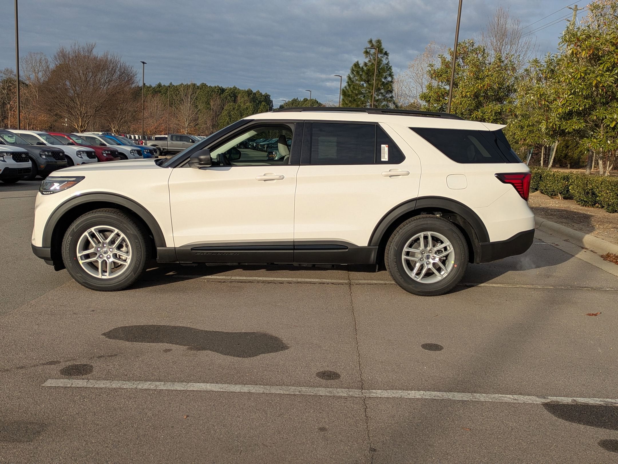 2026 Ford Explorer Active w/200A Pkg