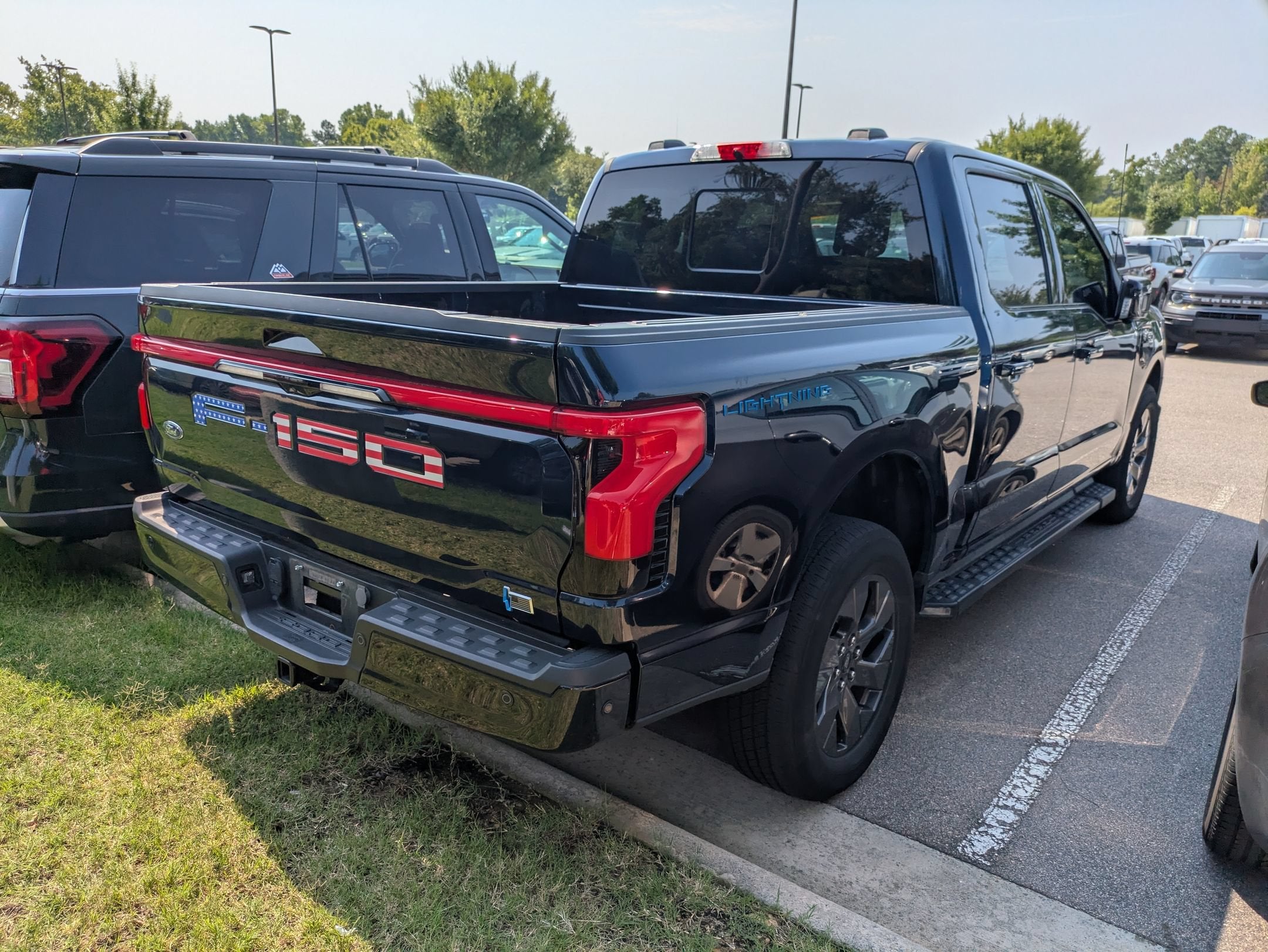 2023 Ford F-150 Lightning LARIAT