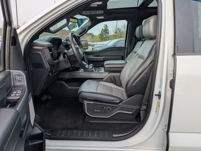 2024 Ford F-150 Lightning LARIAT