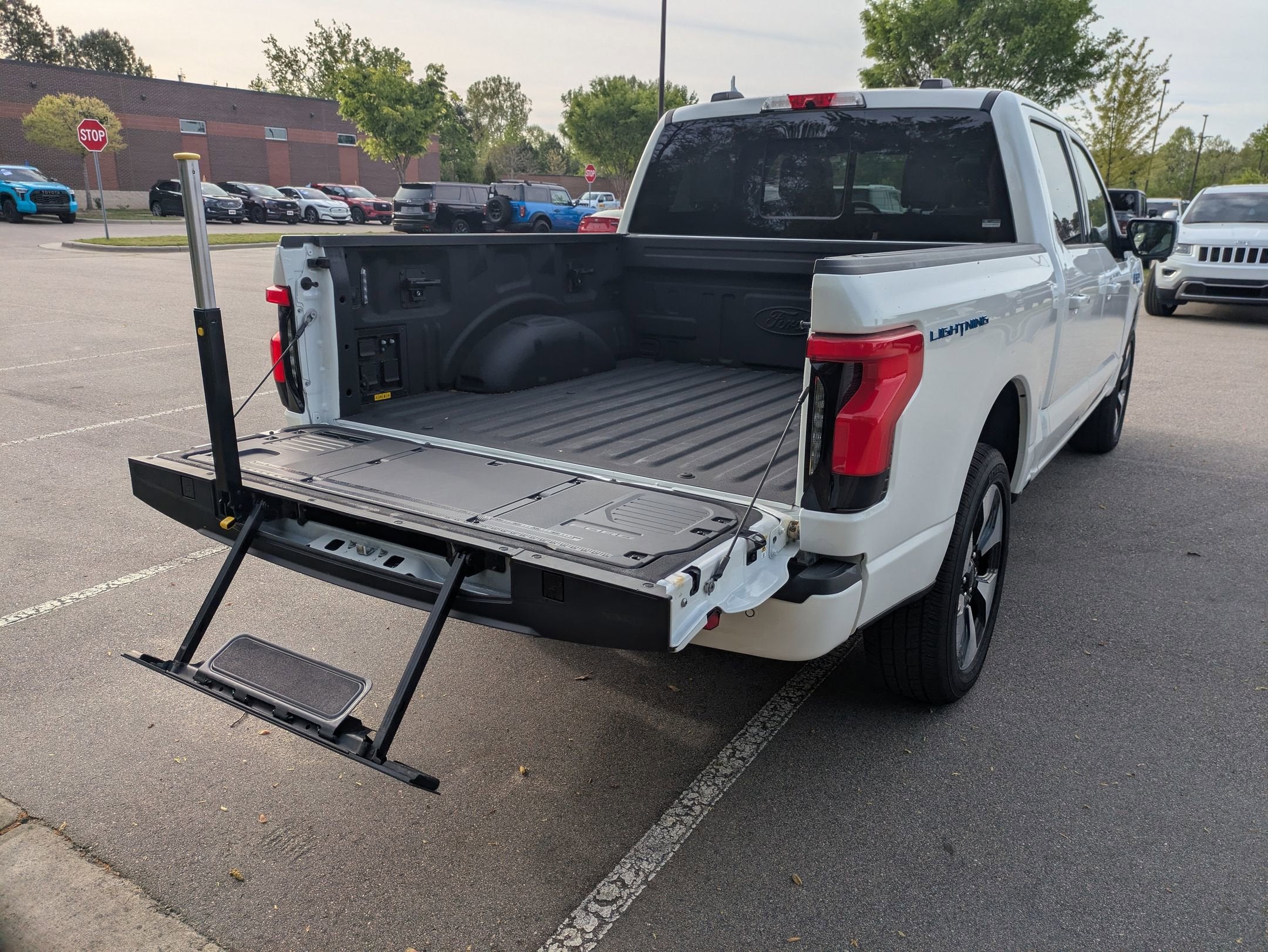 2024 Ford F-150 Lightning Platinum