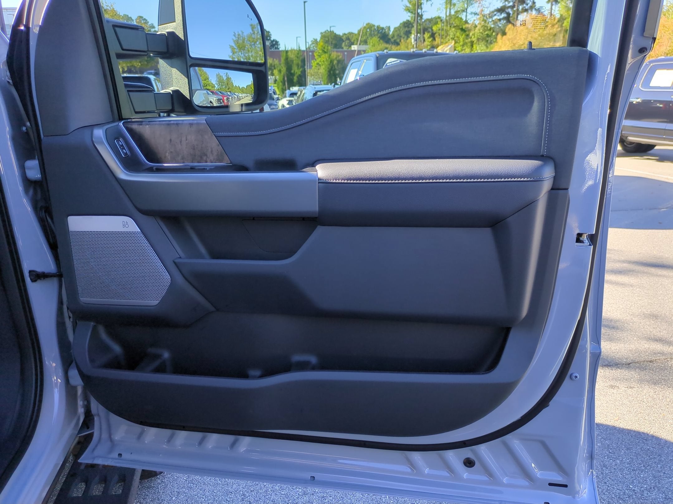 2027 Ford Super Duty F-250 SRW LARIAT