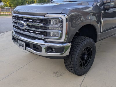 2026 Ford Super Duty F-250 SRW CUSTOM LARIAT LEVEL KIT WHEELS TIRES POWER BOARDS