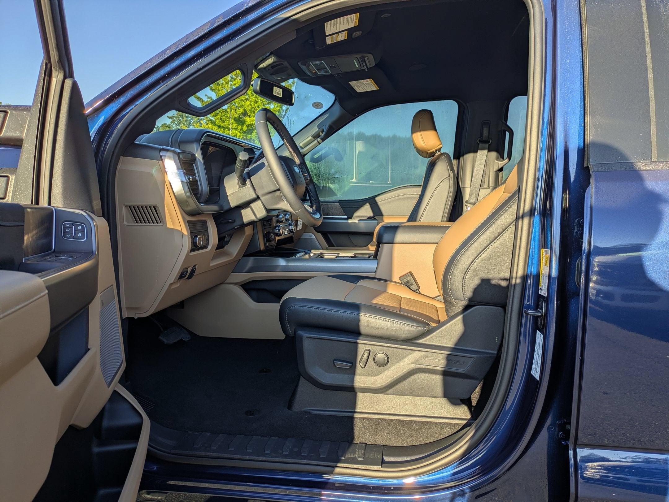 2027 Ford Super Duty F-250 SRW LARIAT