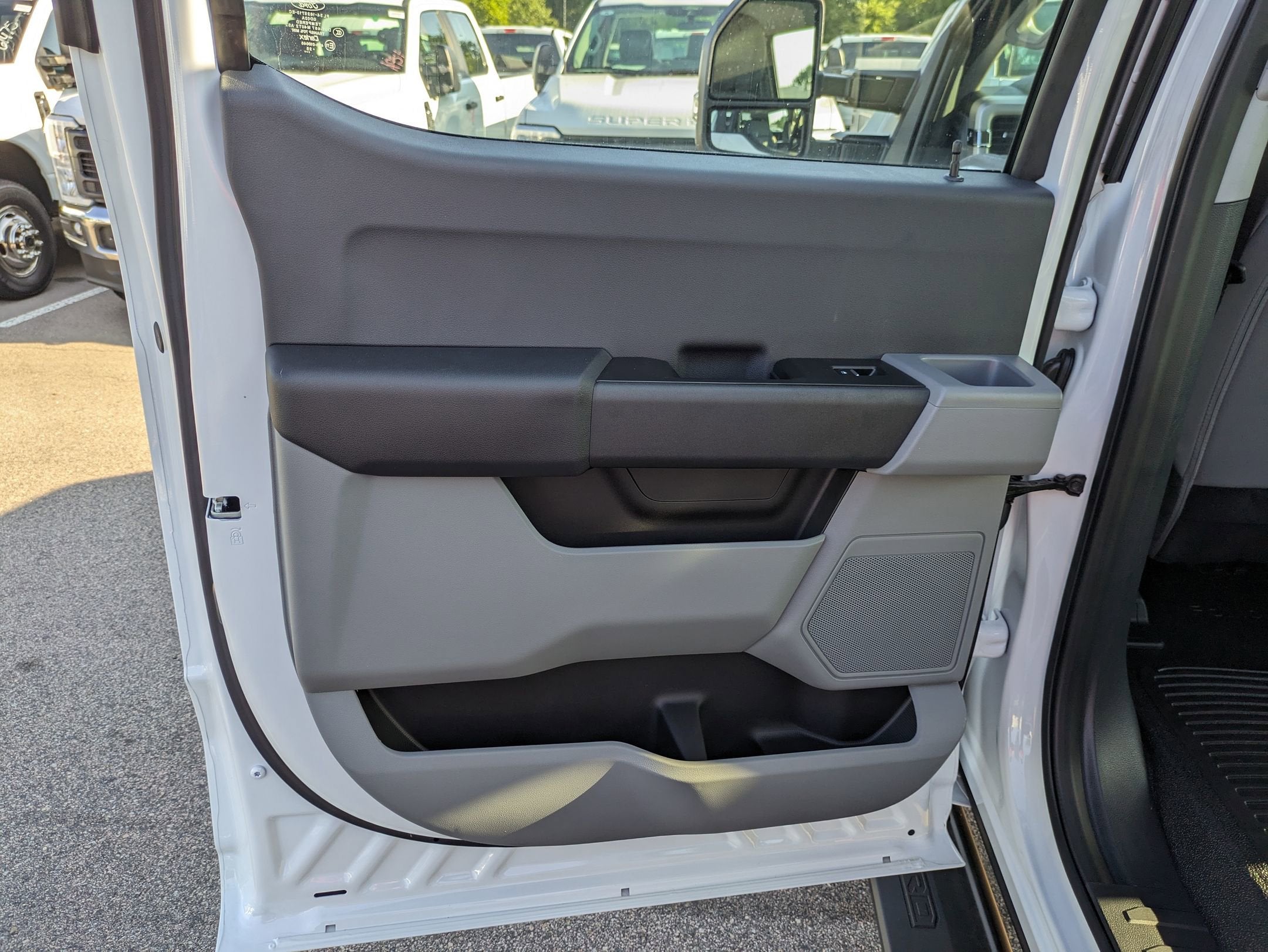 2025 Ford Super Duty F-350 SRW XL