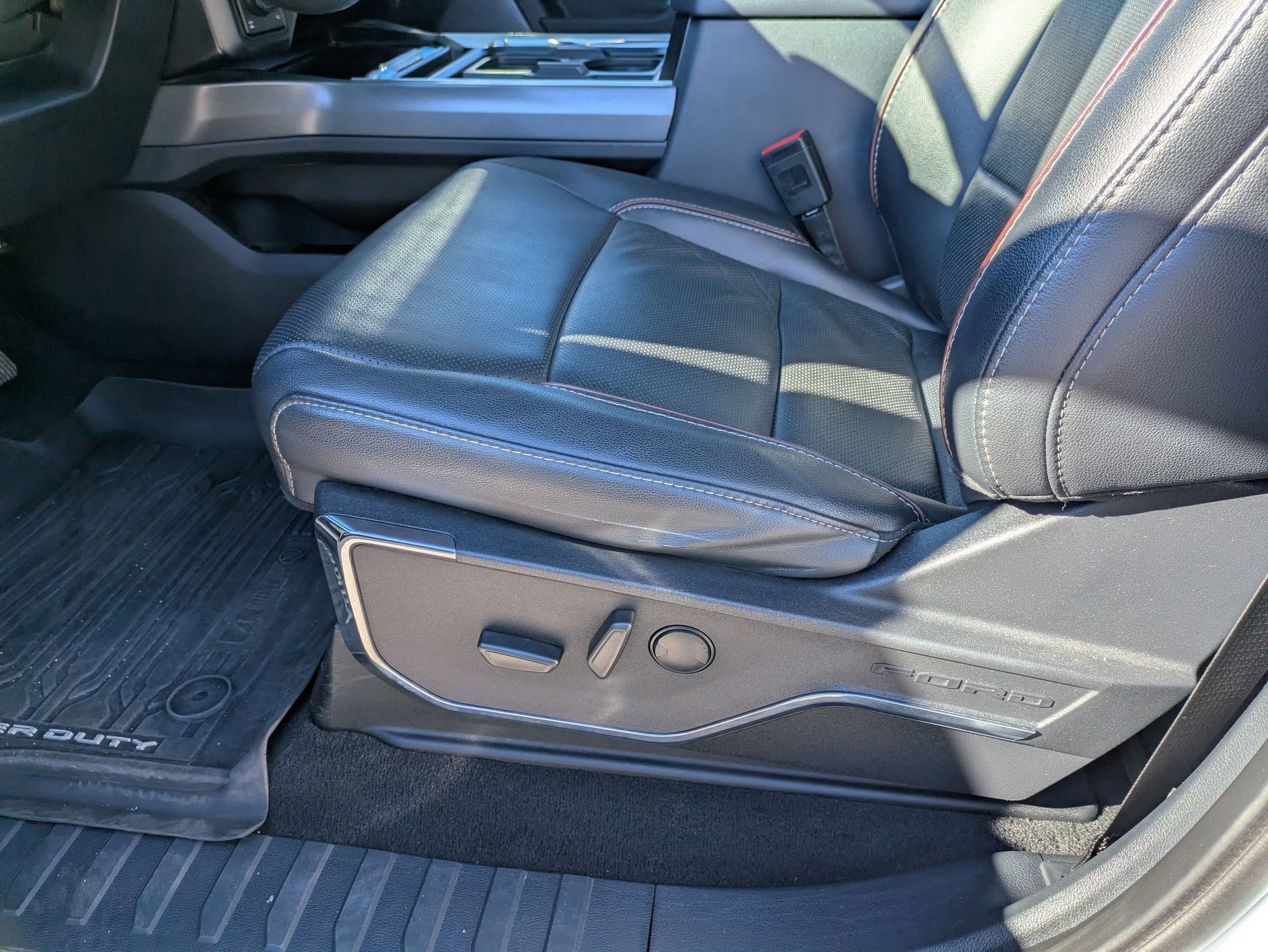 2023 Ford Super Duty F-350 SRW LARIAT