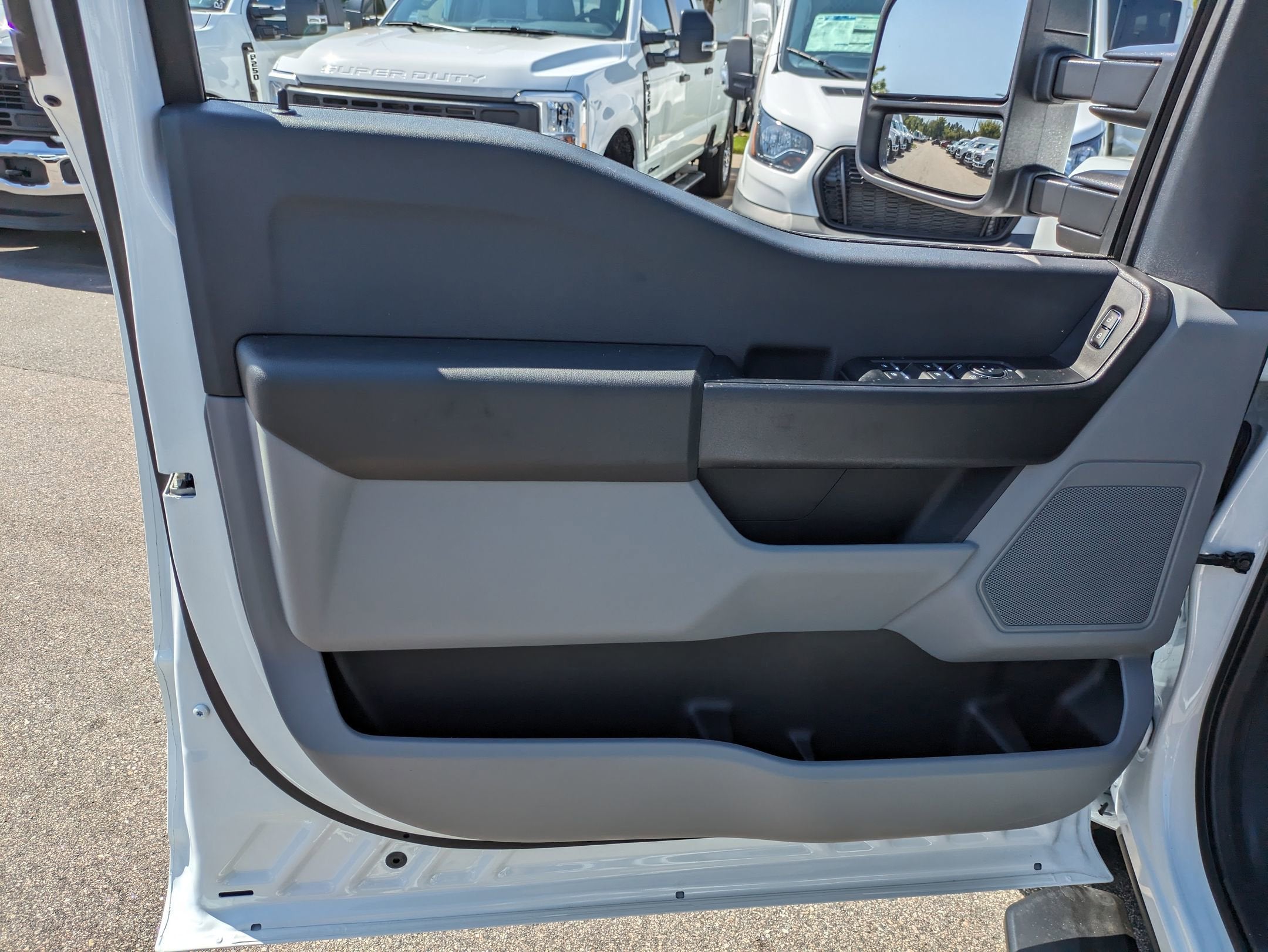 2025 Ford Super Duty F-350 SRW XL