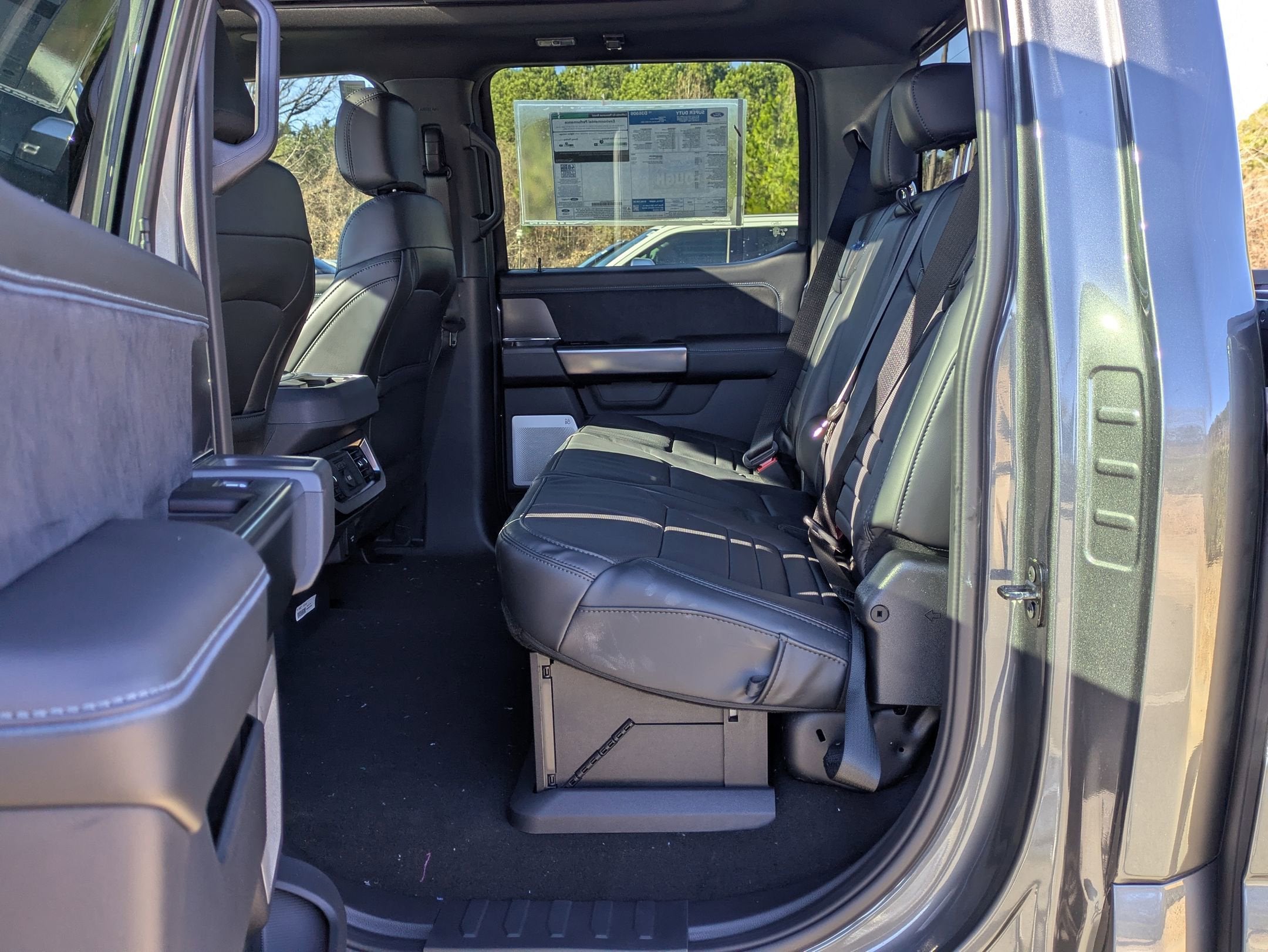 2026 Ford Super Duty F-350 SRW Platinum