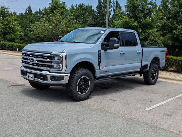 2025 Ford Super Duty F-350 SRW LARIAT