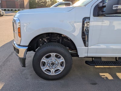 2026 Ford Super Duty F-350 SRW XLT