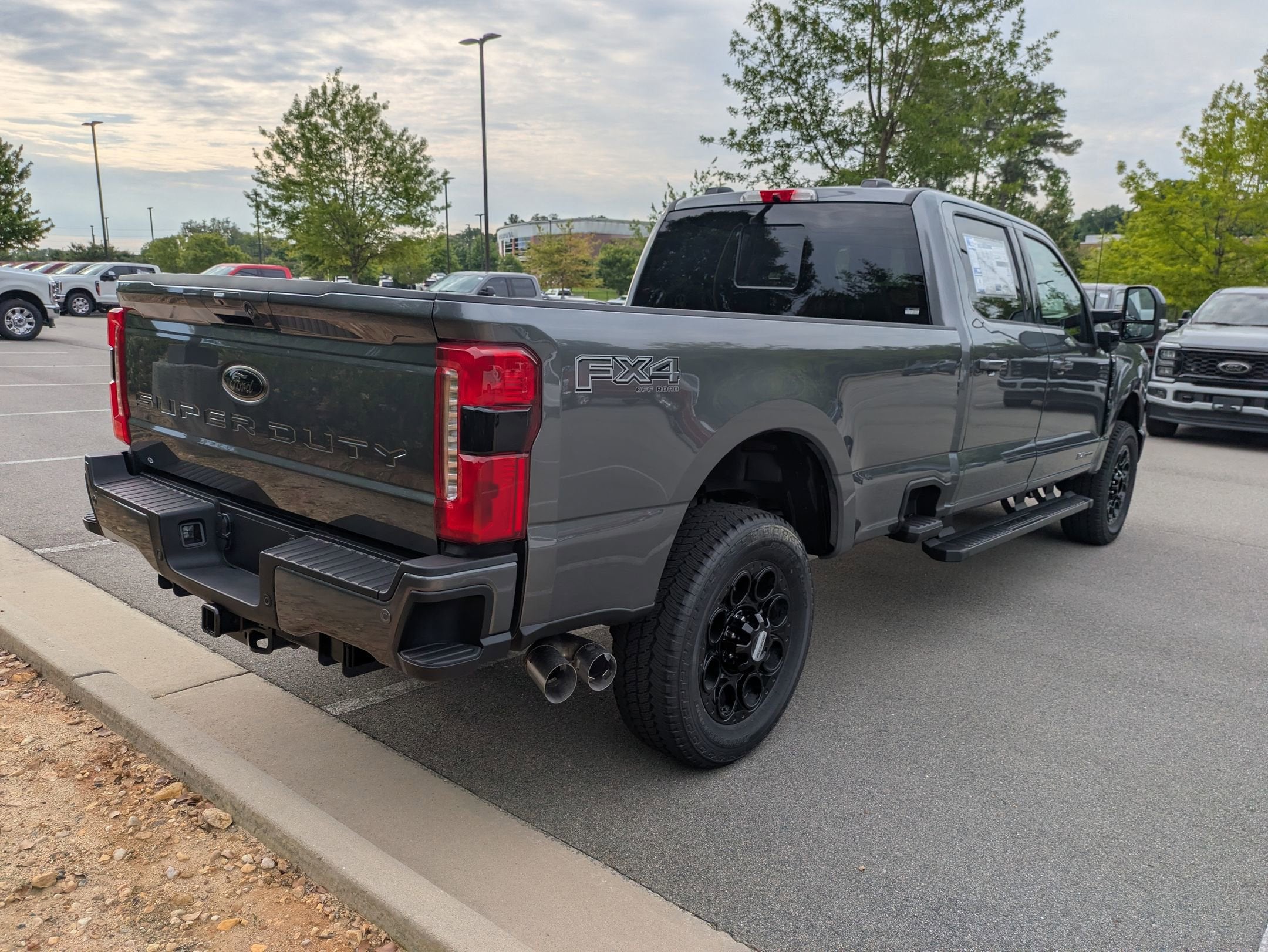 2026 Ford Super Duty F-350 SRW LARIAT