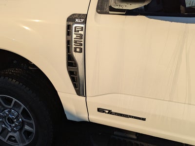 2025 Ford Super Duty F-350 SRW XLT