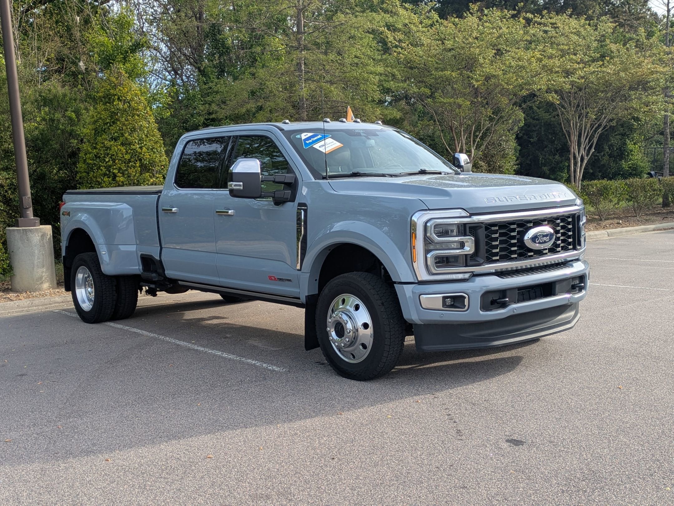 2025 Ford Super Duty F-450 DRW Platinum