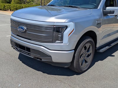 2023 Ford F-150 Lightning LARIAT