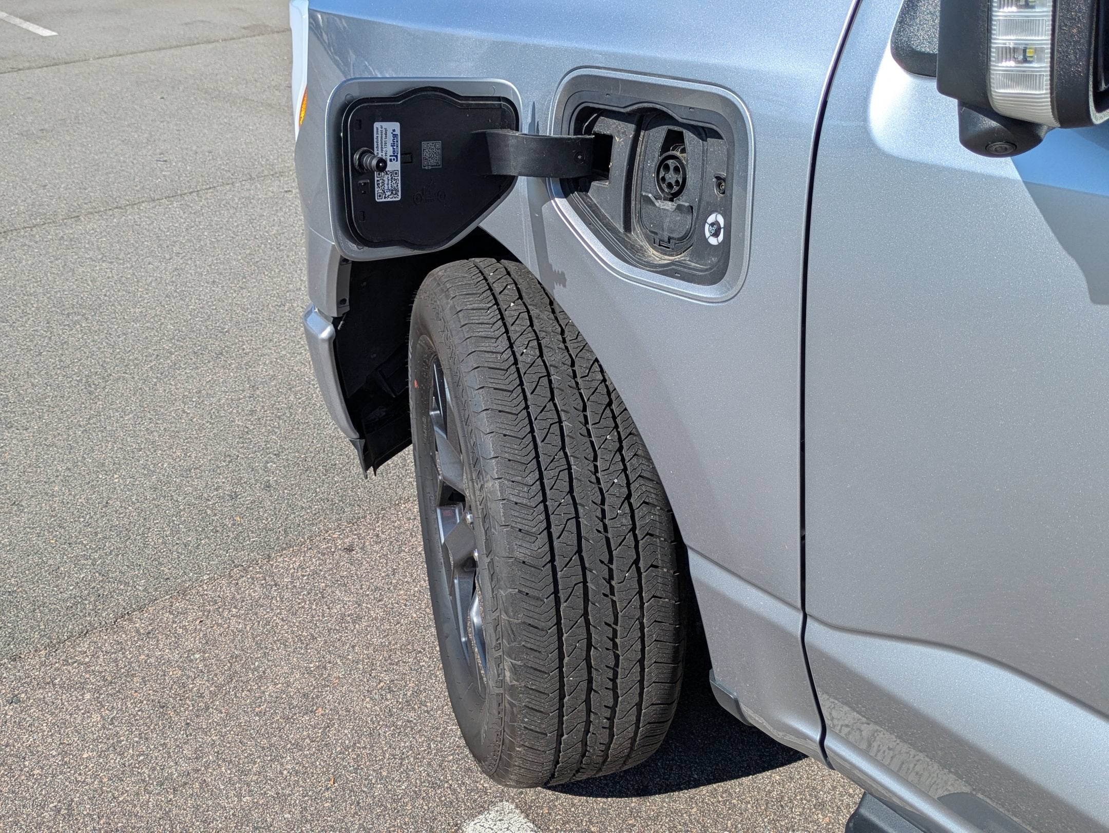 2024 Ford F-150 Lightning Flash