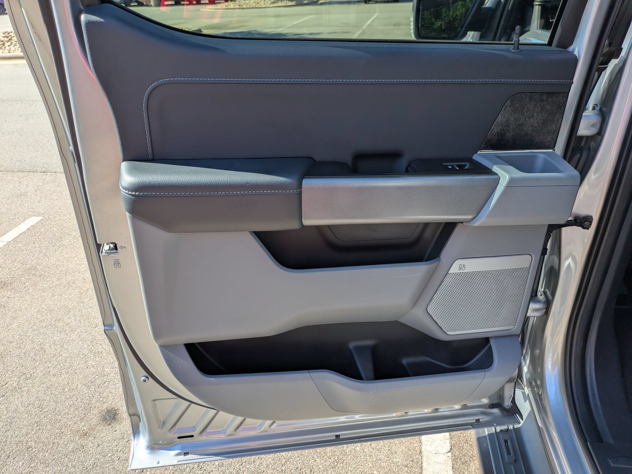 2024 Ford F-150 Lightning Flash