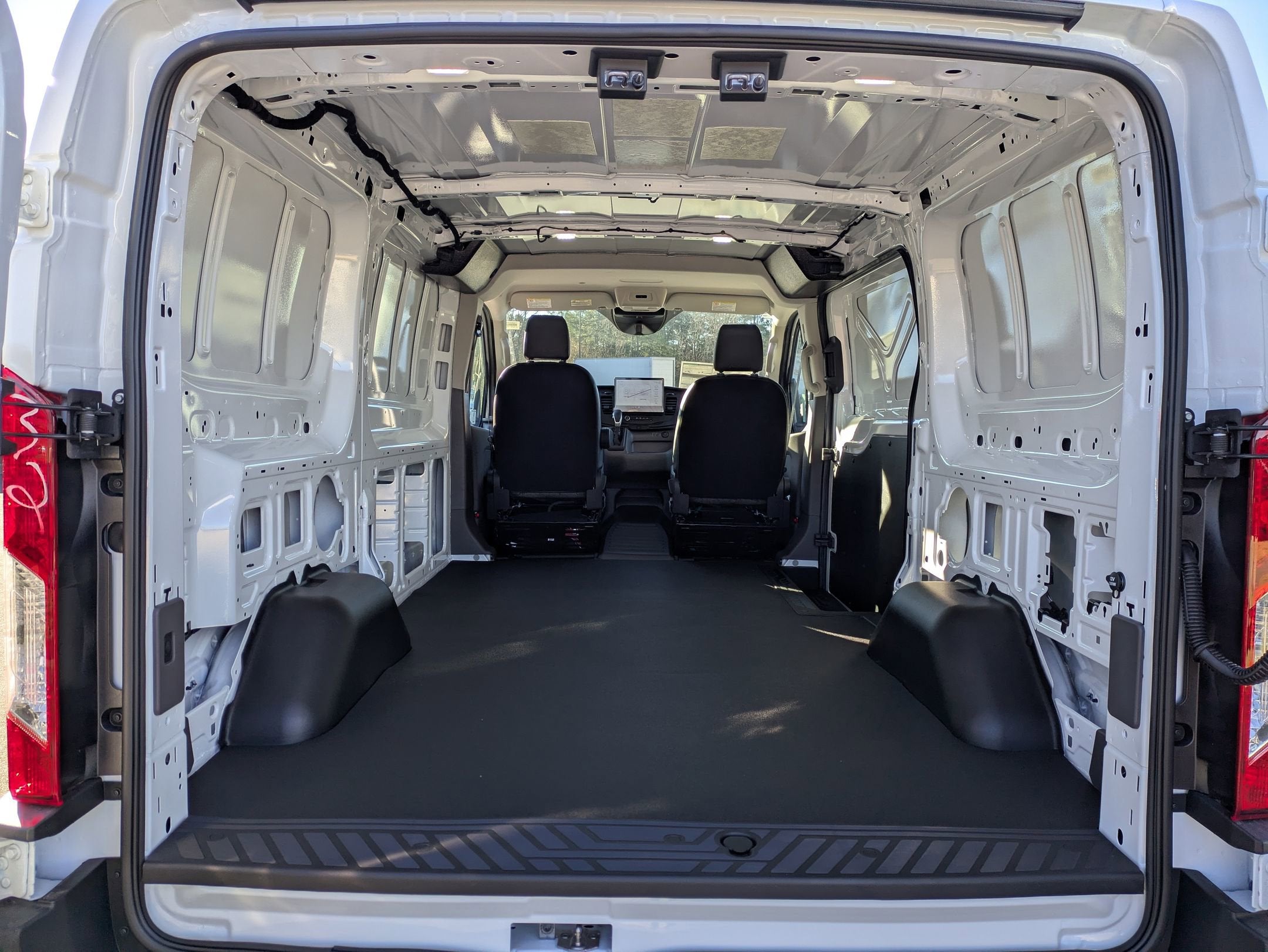 2026 Ford Transit Cargo Van T-150 130" Low Rf 8800 GVWR RWD