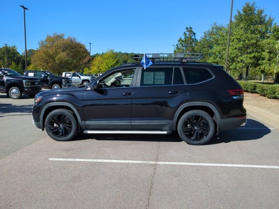 2022 Volkswagen Atlas 3.6L V6 SE w/Technology