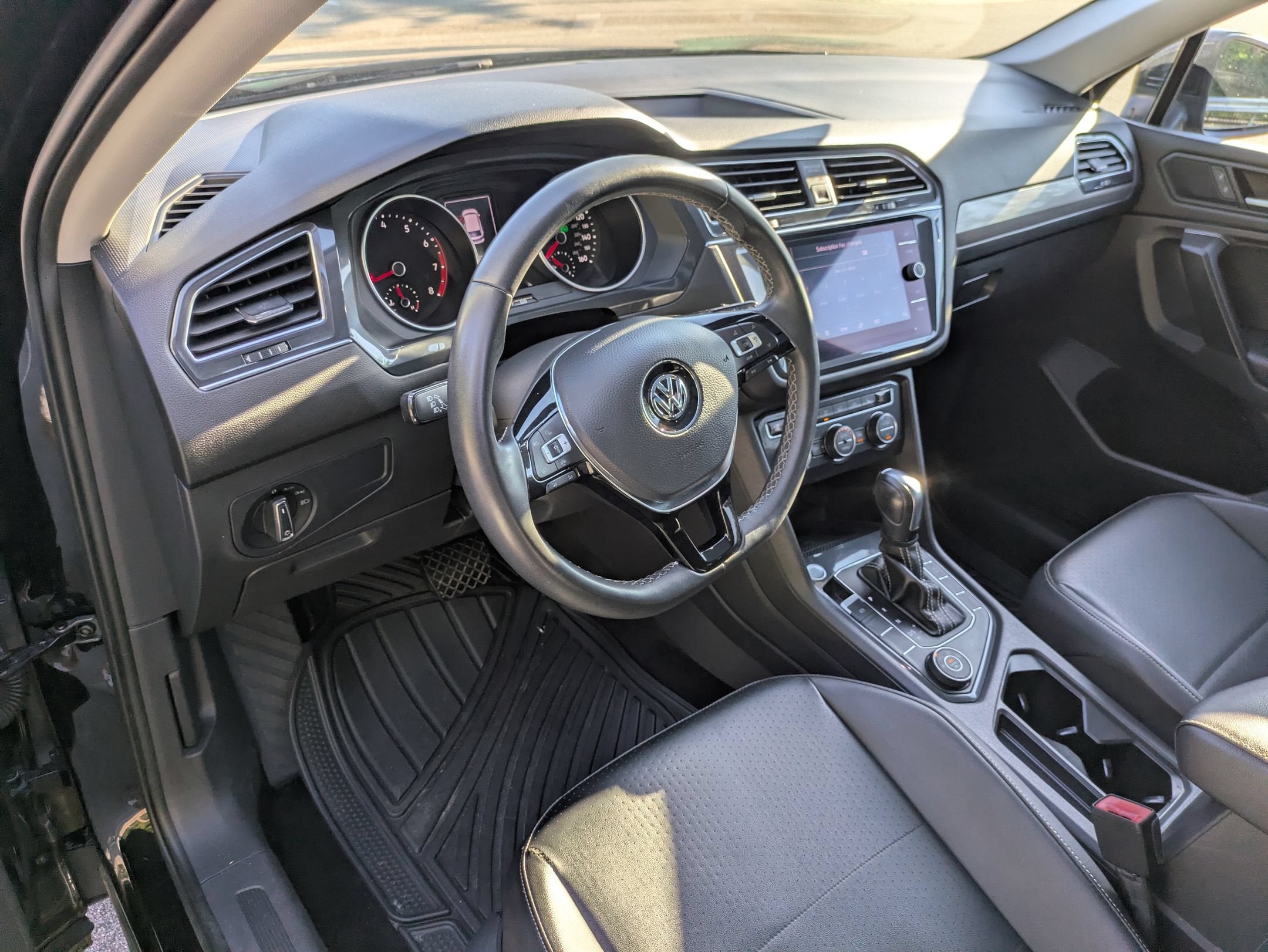 2021 Volkswagen Tiguan SE R-Line Black