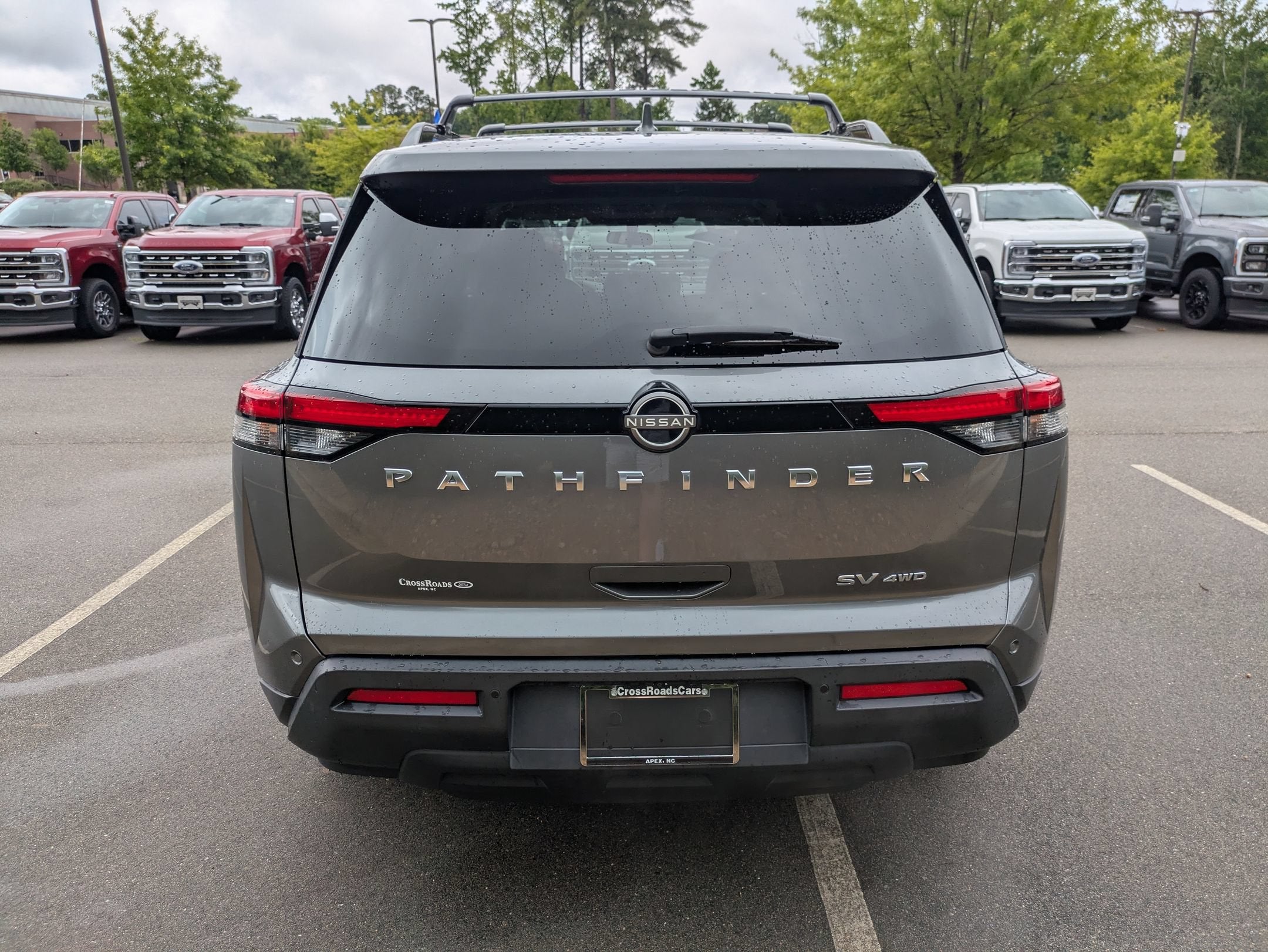 2022 Nissan Pathfinder SV