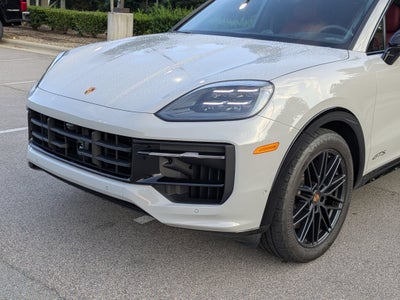 2025 Porsche Cayenne GTS