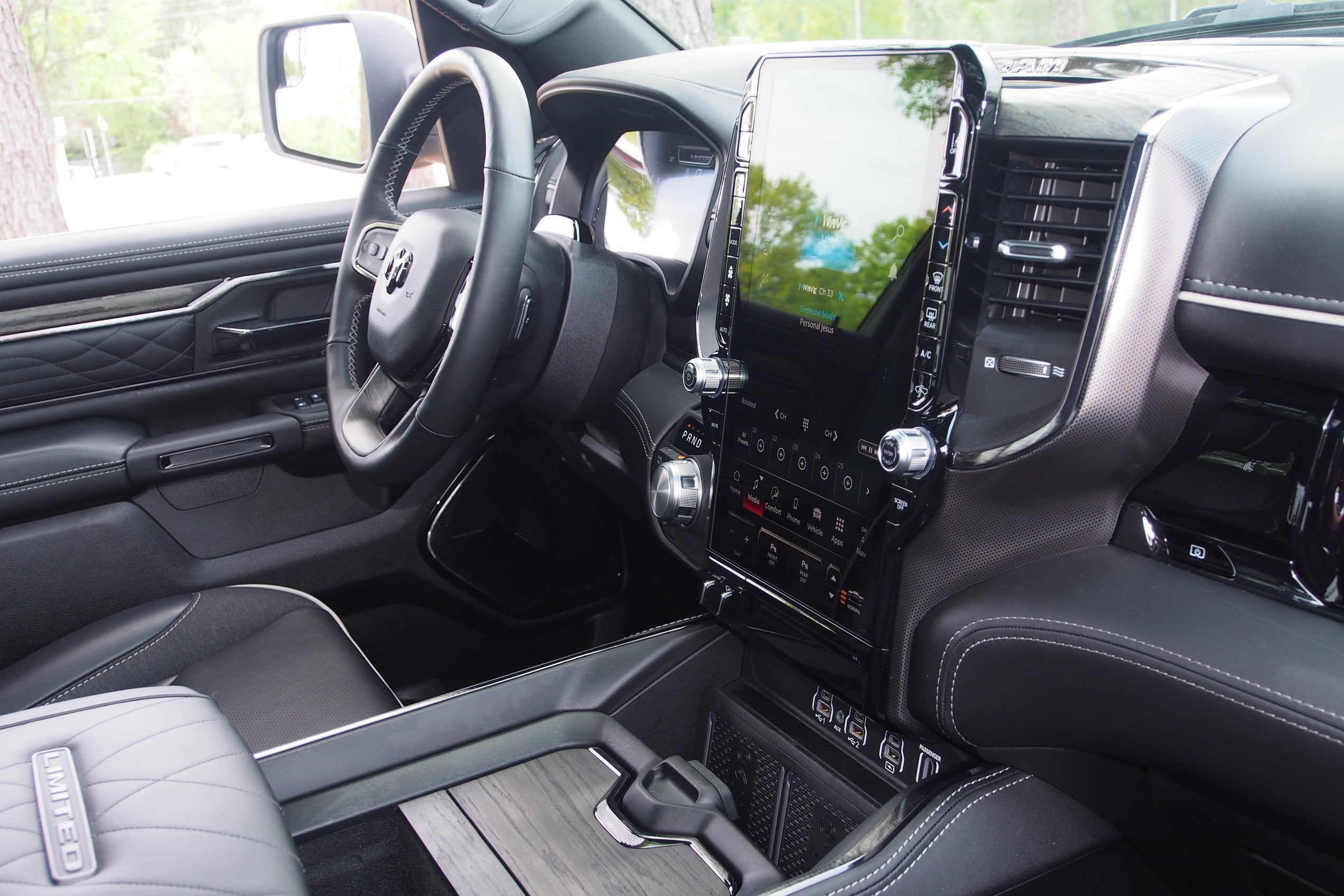 2025 RAM 1500 Limited