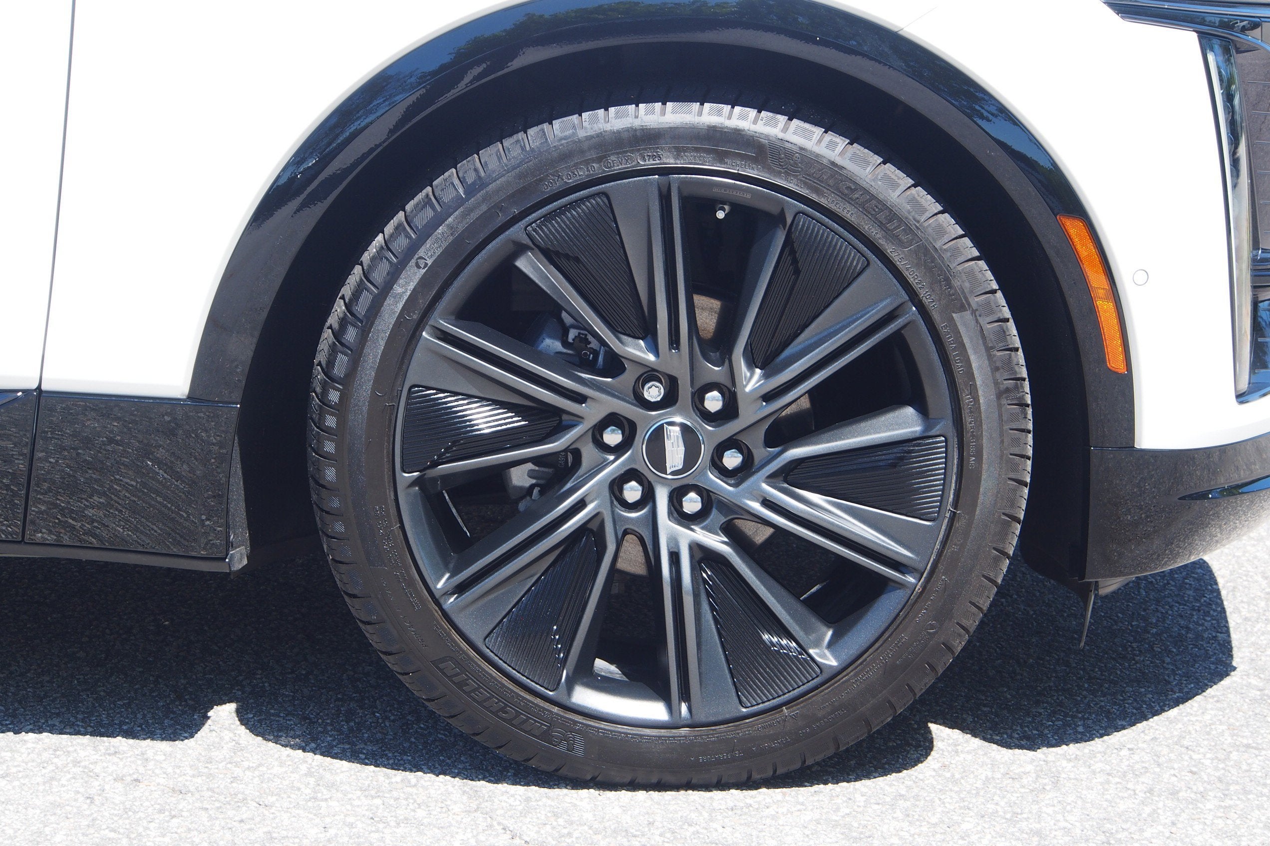2024 Cadillac LYRIQ Sport