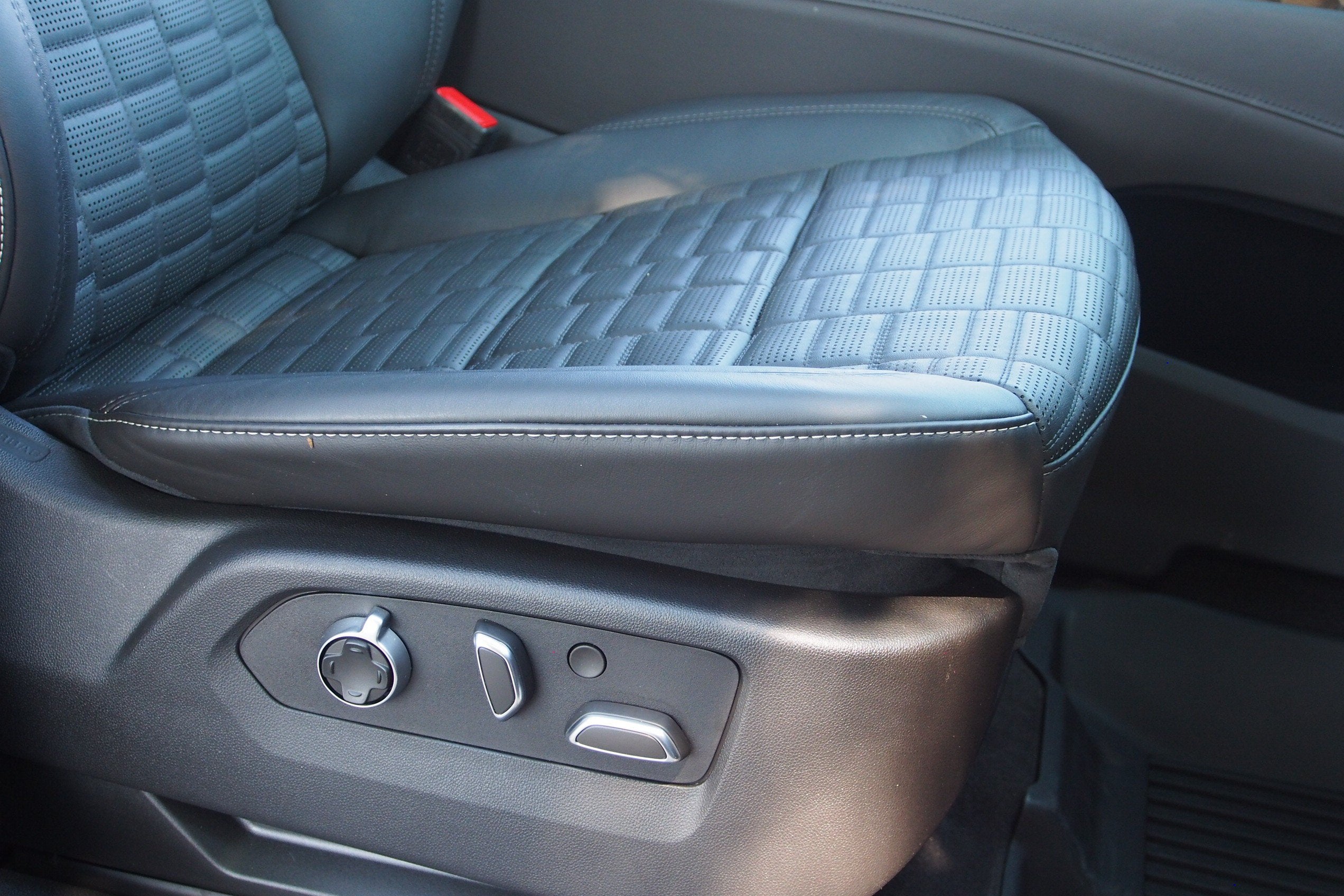2024 Cadillac Escalade 4WD Sport Platinum