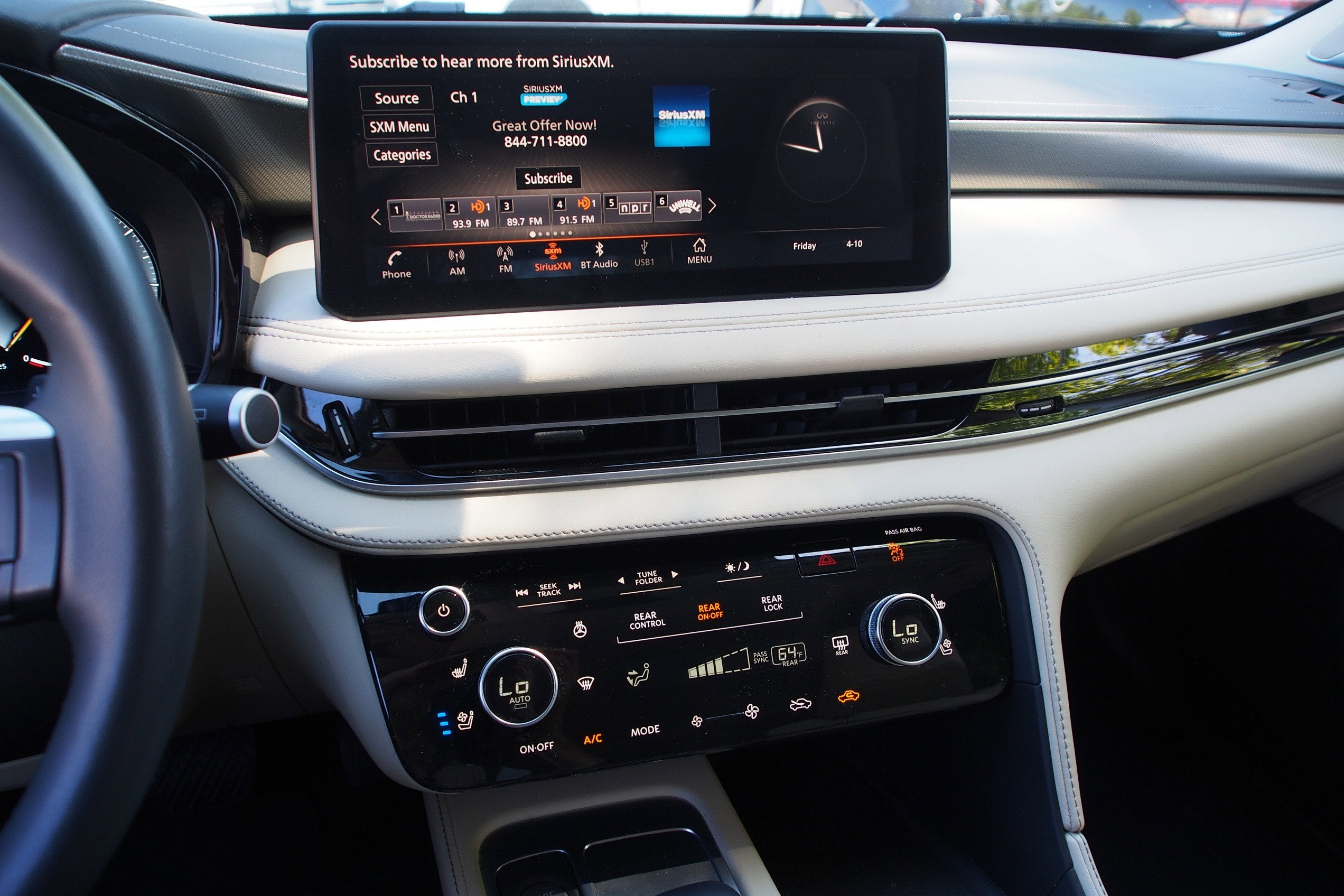 2025 INFINITI QX60 LUXE