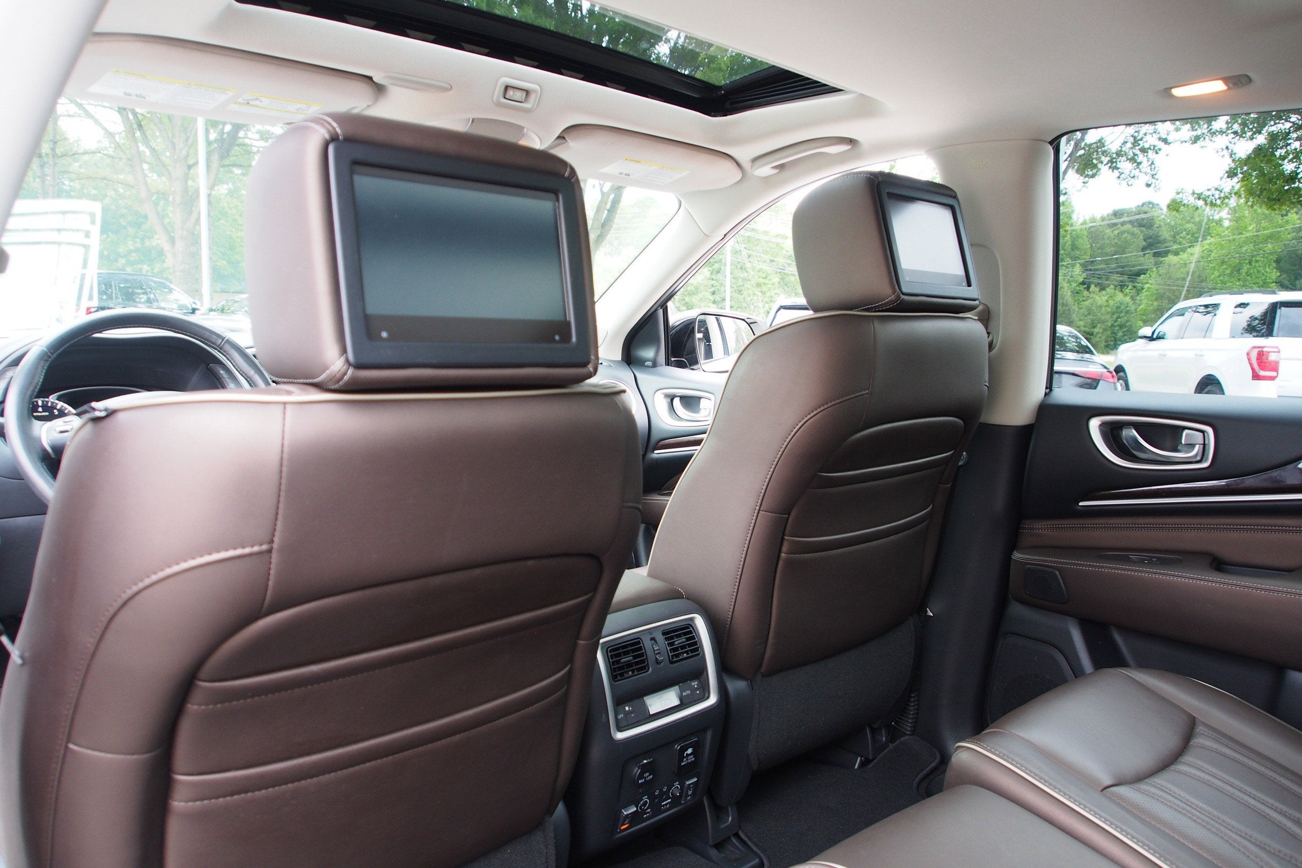 2019 INFINITI QX60 LUXE