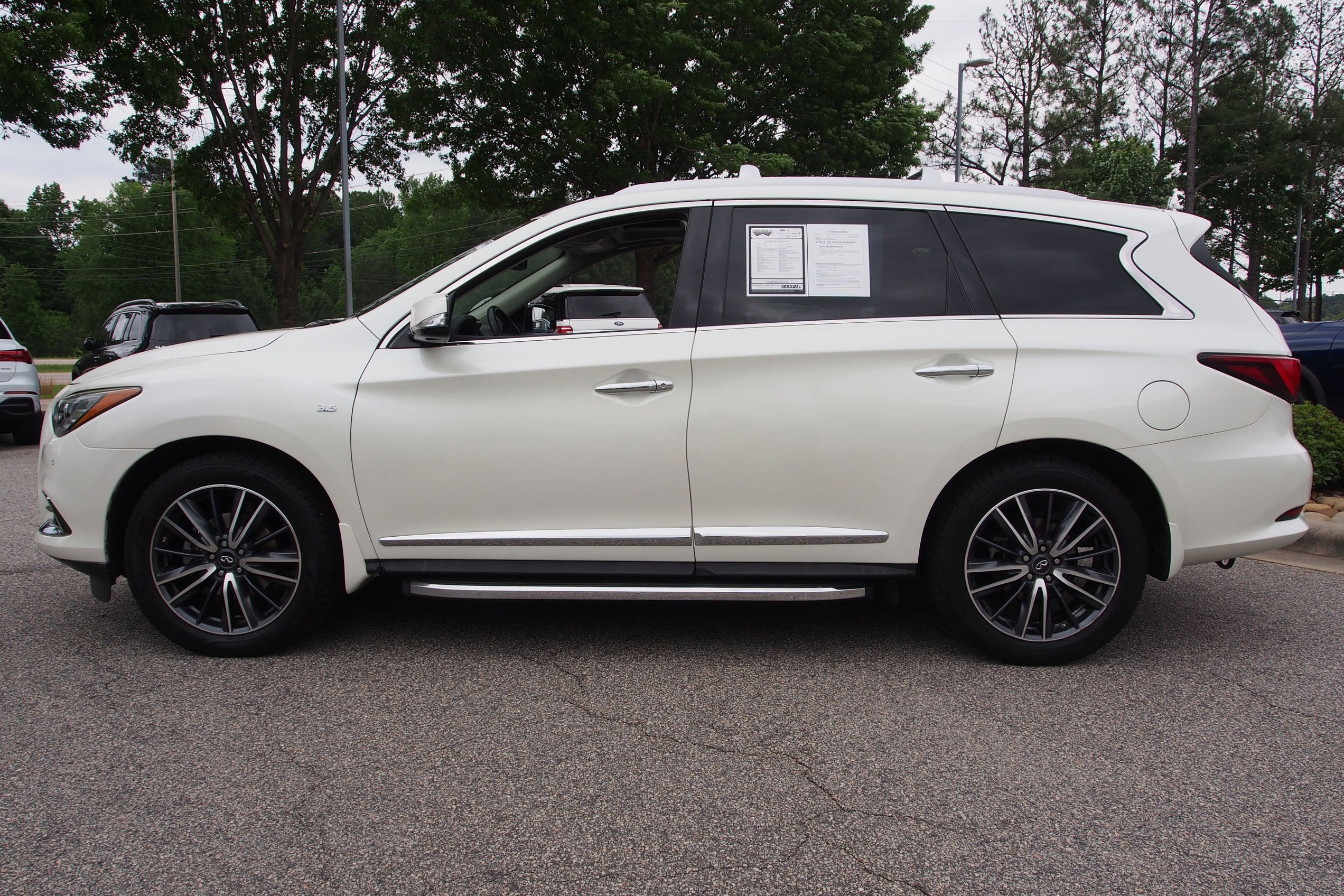 2019 INFINITI QX60 LUXE