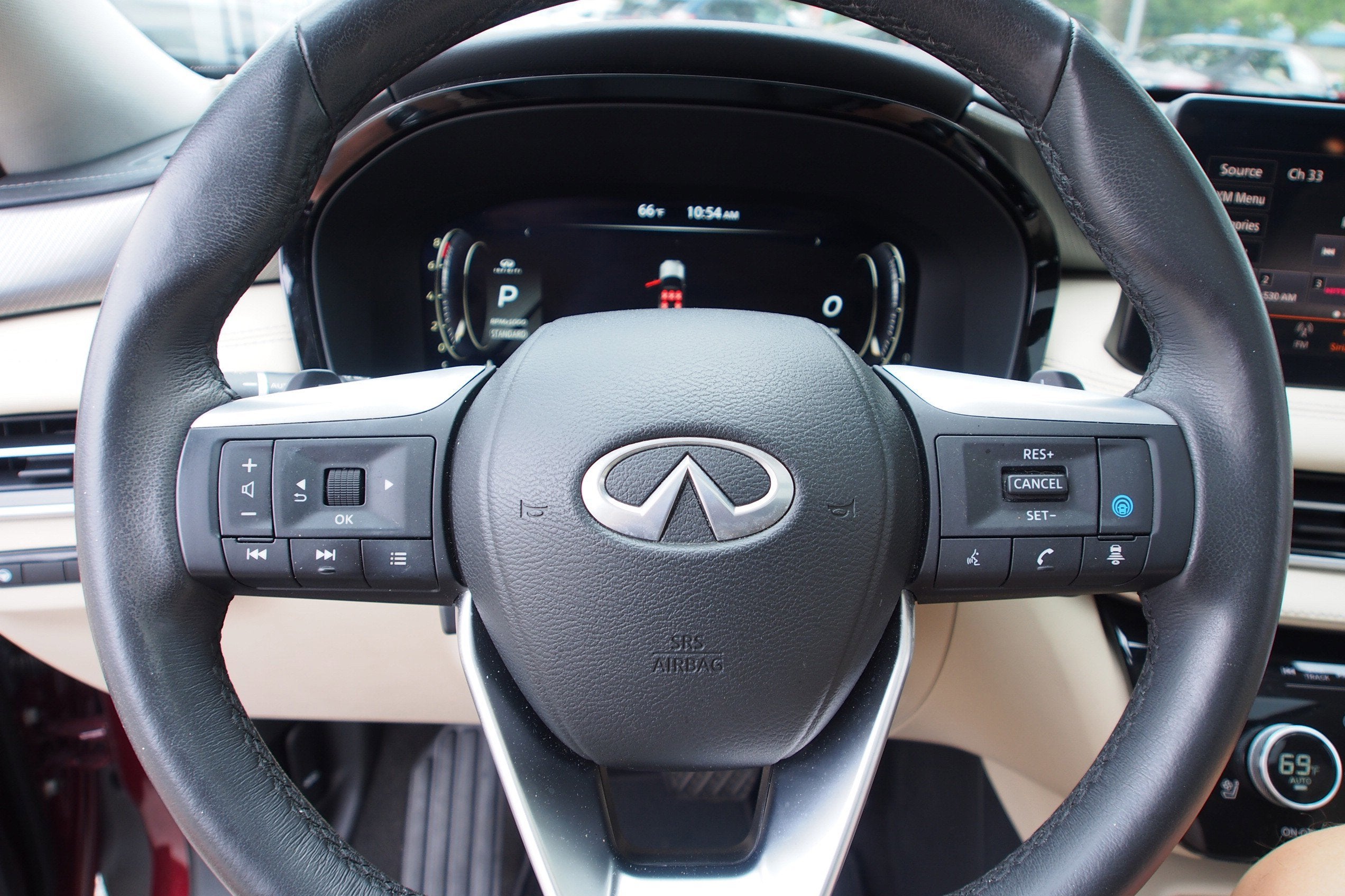 2023 INFINITI QX60 LUXE