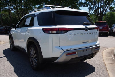 2025 Nissan Pathfinder SL