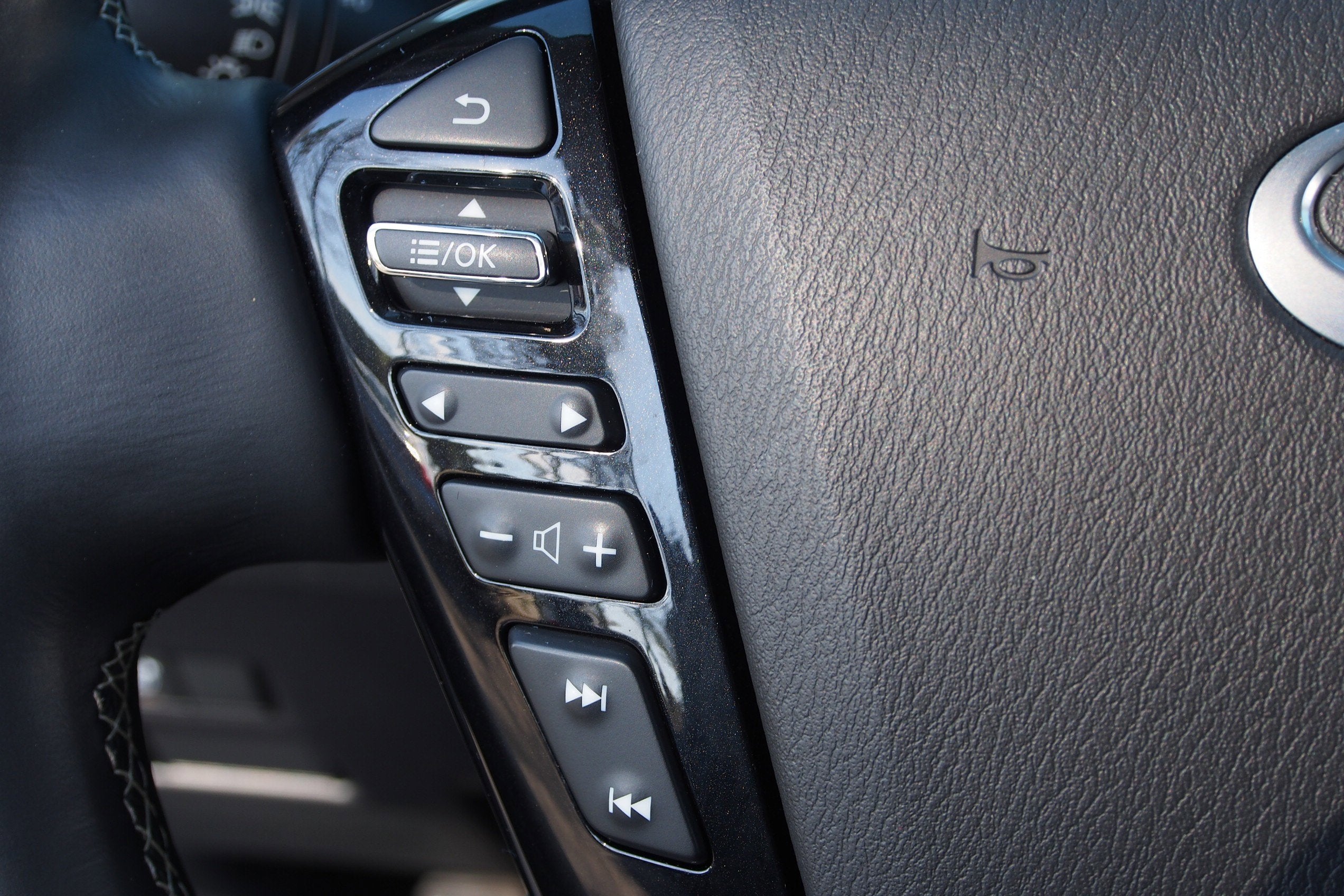 2024 INFINITI QX80 PREMIUM SELECT