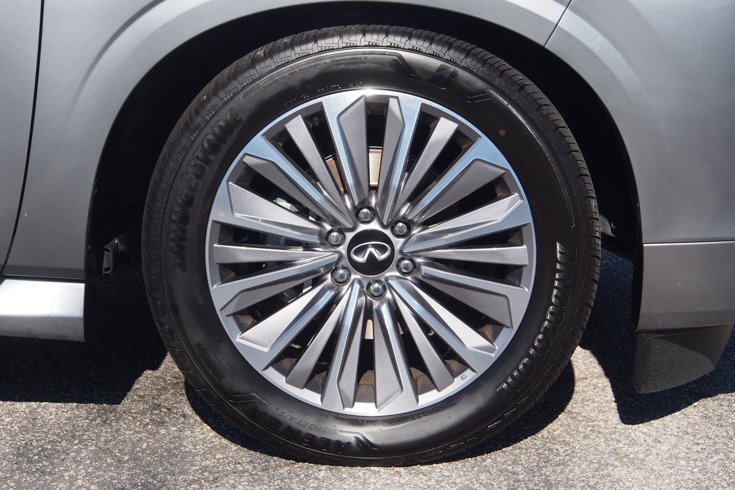 2025 INFINITI QX80 SENSORY