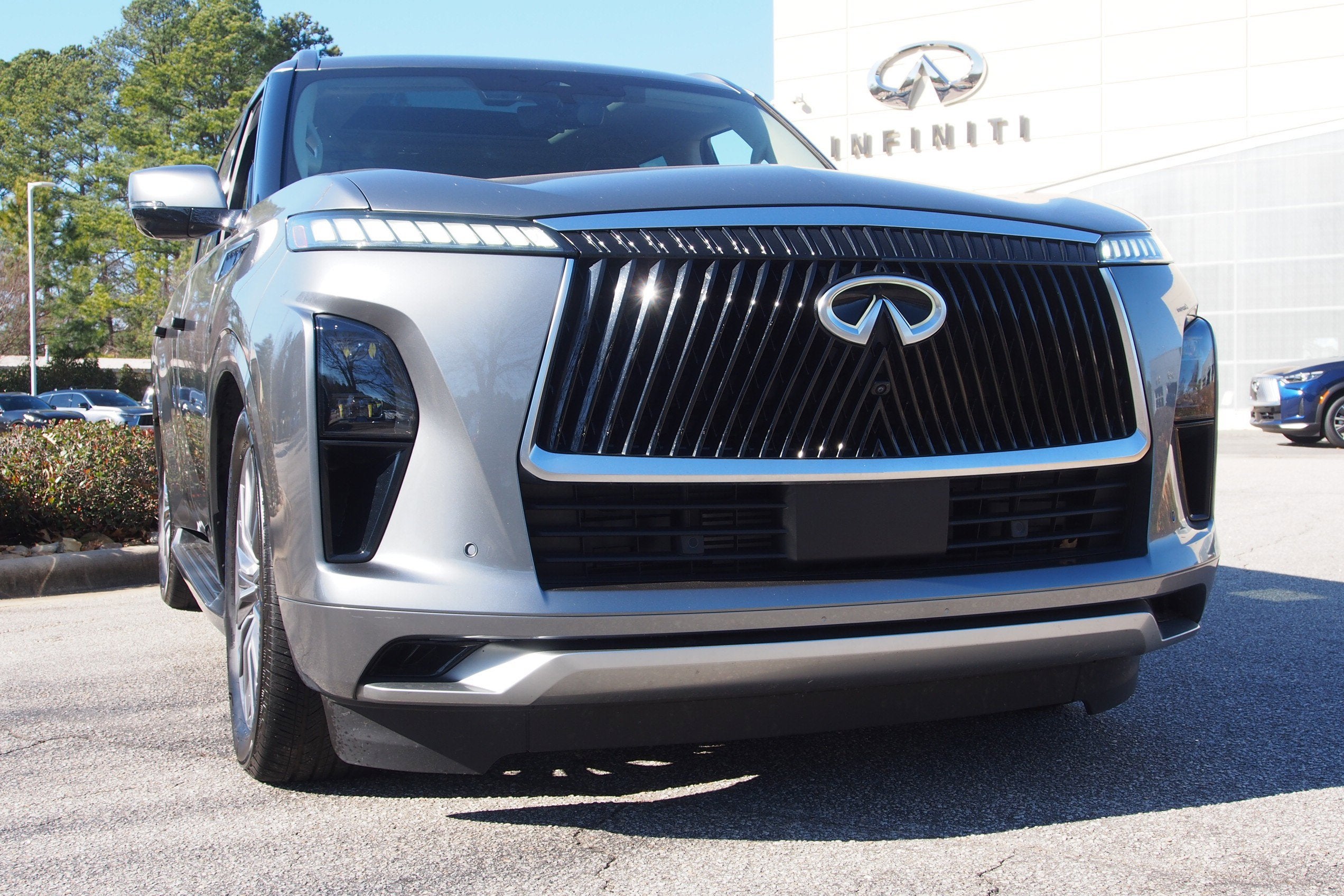 2025 INFINITI QX80 SENSORY