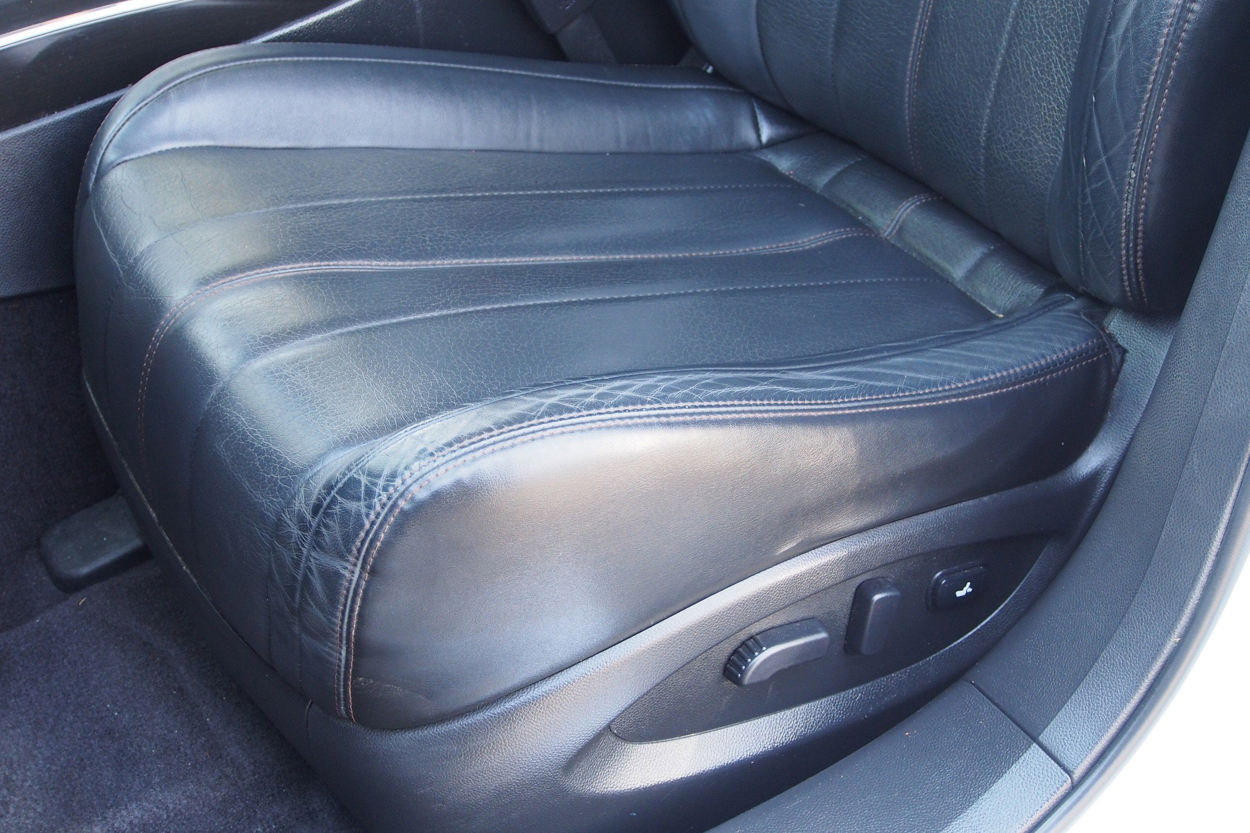 2017 INFINITI QX70 Base