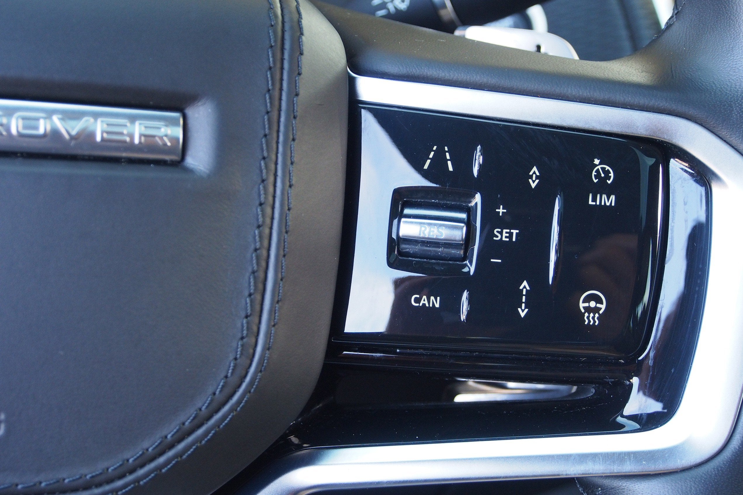 2023 Land Rover Range Rover Velar HST