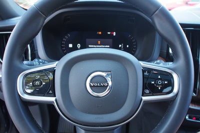 2023 Volvo XC60 Ultimate Bright Theme