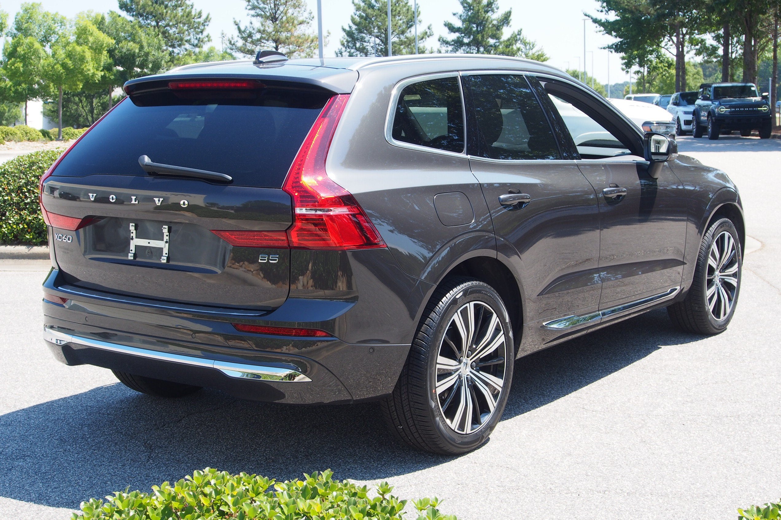 2023 Volvo XC60 Ultimate Bright Theme