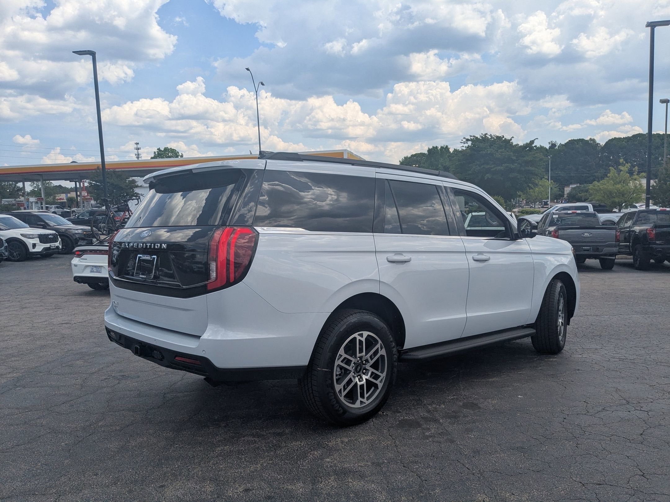 2026 Ford Expedition Active