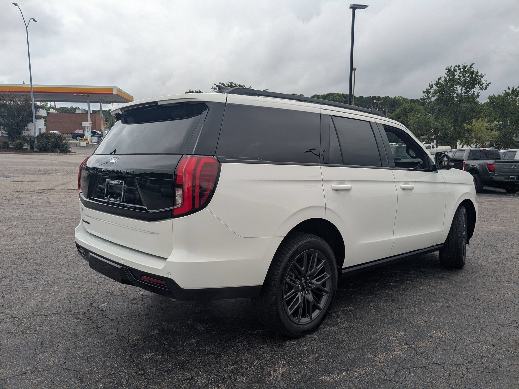 2027 Ford Expedition Platinum