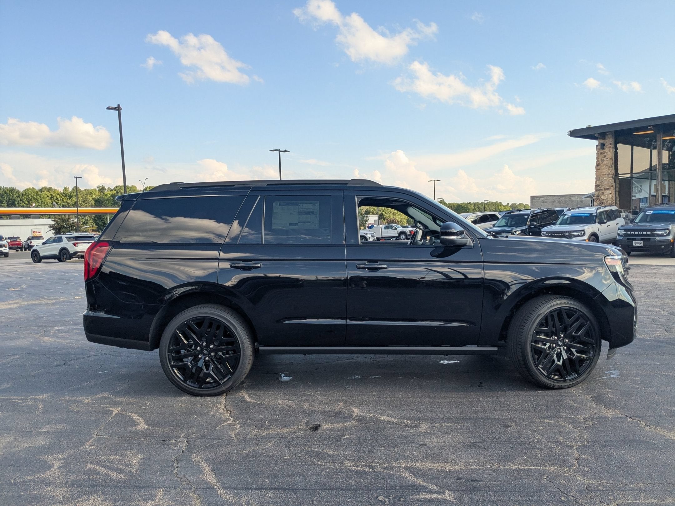 2027 Ford Expedition Platinum
