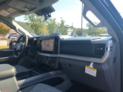 2027 Ford Super Duty F-350 SRW XLT