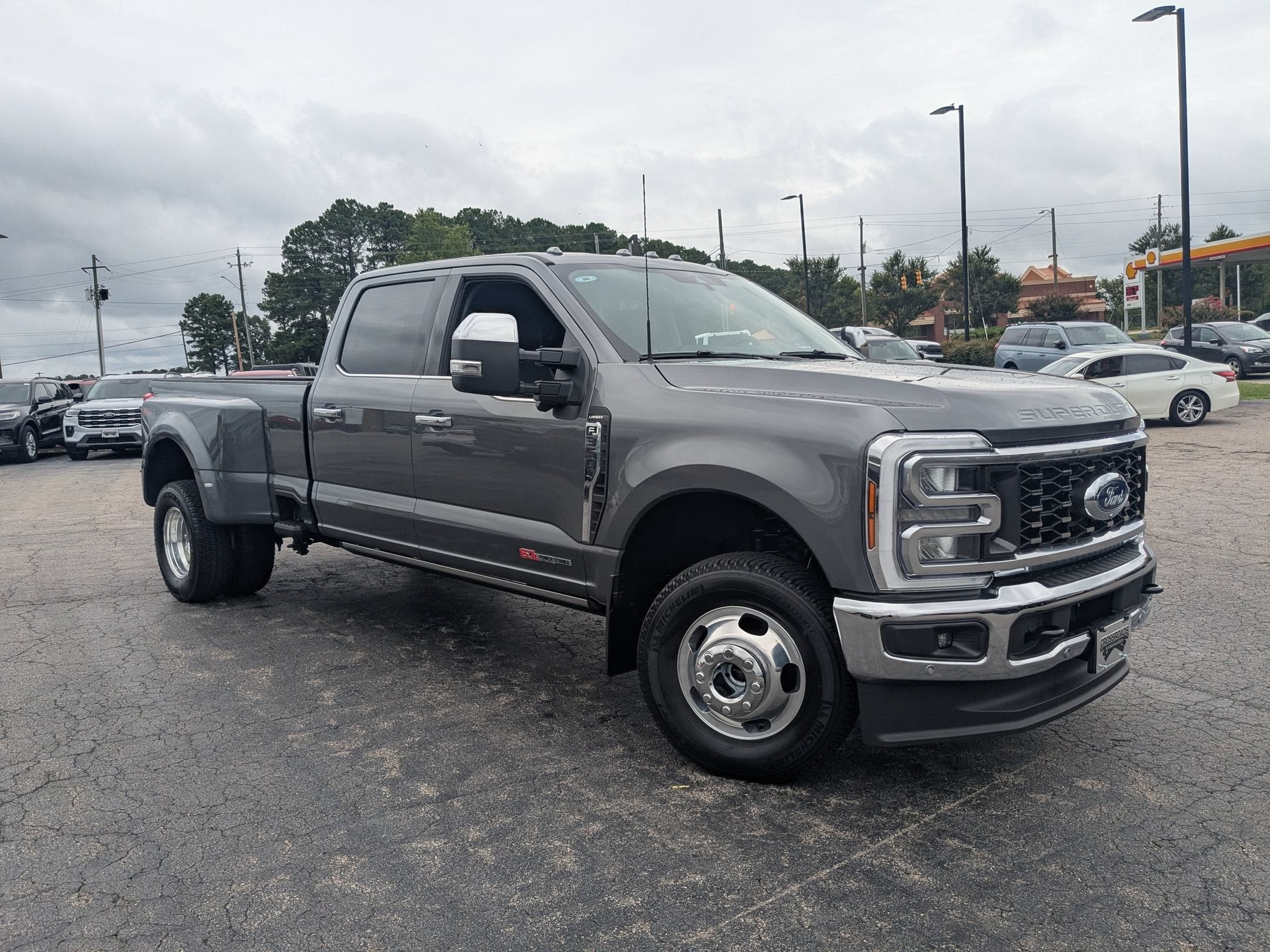 2026 Ford Super Duty F-350 DRW LARIAT