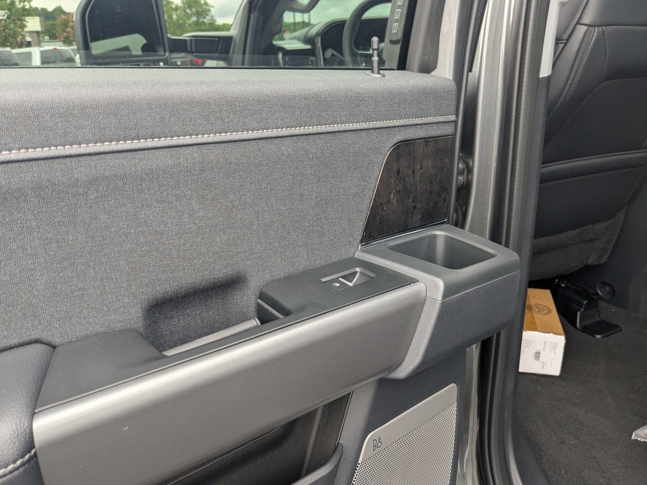2026 Ford Super Duty F-350 DRW LARIAT