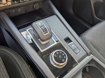 2024 Mitsubishi Outlander ES