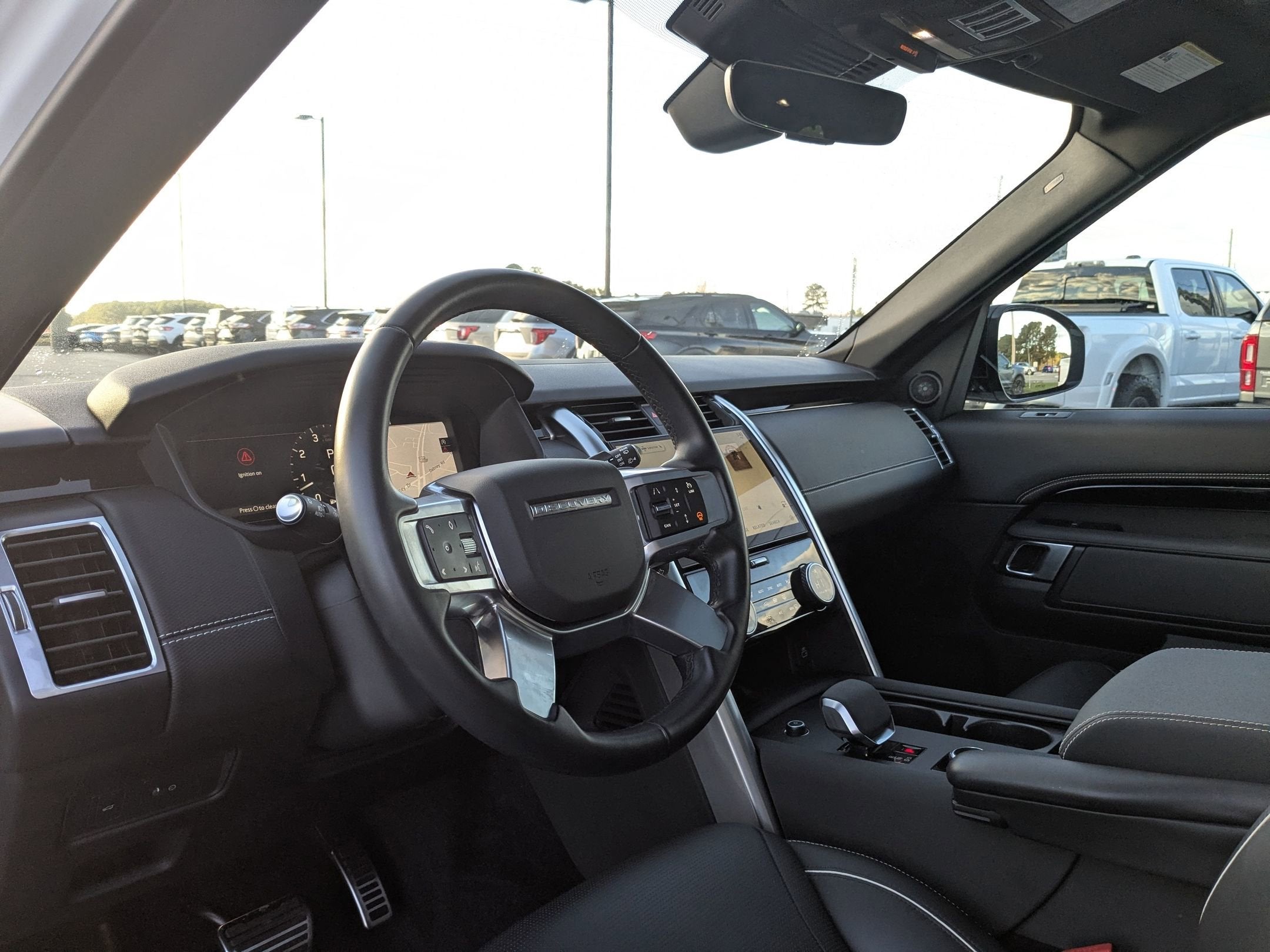 2023 Land Rover Discovery S R-Dynamic