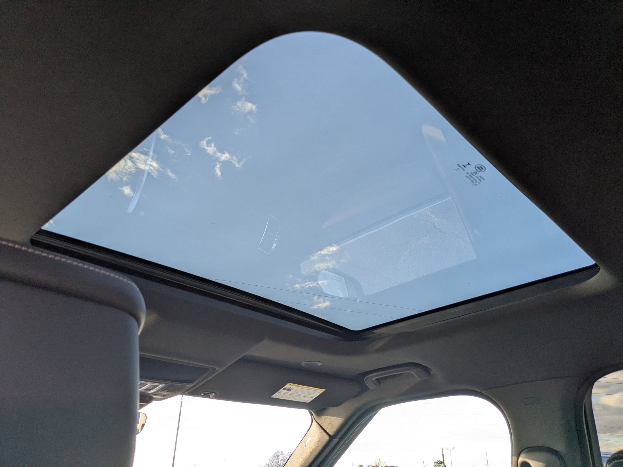 2023 Land Rover Discovery S R-Dynamic